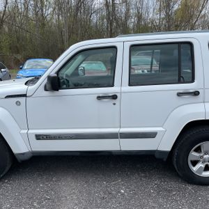 JEEP LIBERTY SPORT - 4