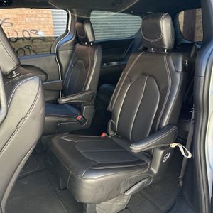 صورة 34 لـ 2025 Chrysler PACIFICA SELECT
