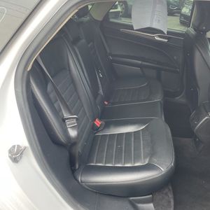 صورة مصغرة 35 لـ 2017 FORD FUSION SE