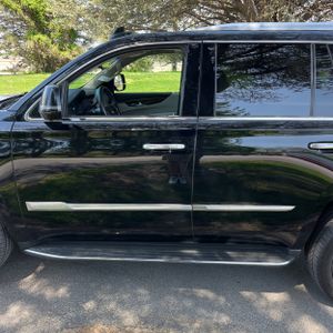 CADILLAC ESCALADE LUXURY - 4