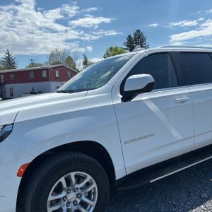 CHEVROLET SUBURBAN LS - 2