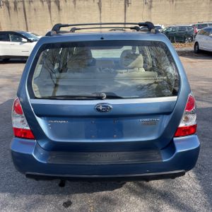 SUBARU FORESTER X - 7