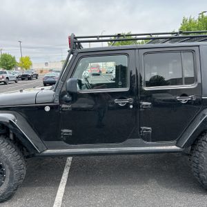JEEP WRANGLER UNLIMITED SAHARA - 4