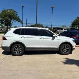 VOLKSWAGEN TIGUAN SE - 10