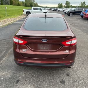 FORD FUSION SE - 7