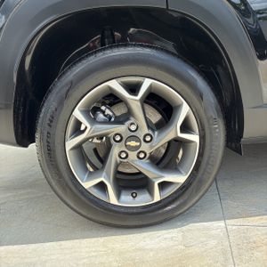 2025 Chevrolet TRAX LT — миниатюра 19