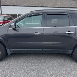 CHEVROLET TRAVERSE LT - 4