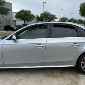 AUDI A4 2.0T PREMIUM - 4