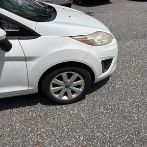 صورة مصغرة 18 لـ 2013 FORD FIESTA SE