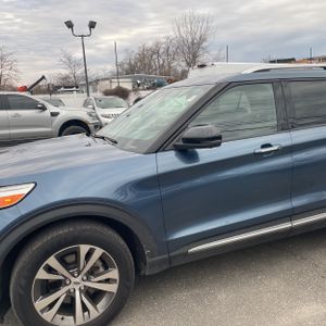 FORD EXPLORER PLATINUM - 2