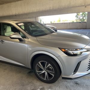 صورة مصغرة 13 لـ 2023 Lexus RX 350 PREMIUM