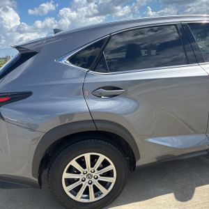 صورة 9 لـ 2021 Lexus NX 300 BASE