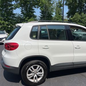 2016 Volkswagen TIGUAN 2.0T SEL 4MOTION — фото 9