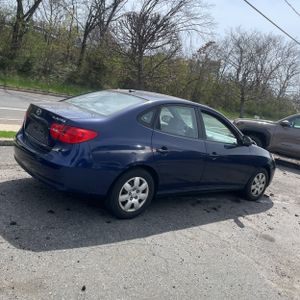 HYUNDAI ELANTRA GLS - 10