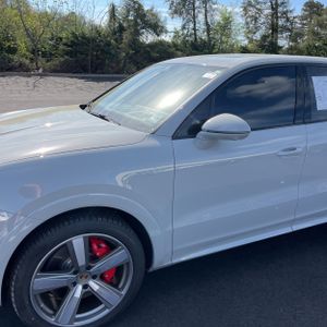 PORSCHE CAYENNE S - 2