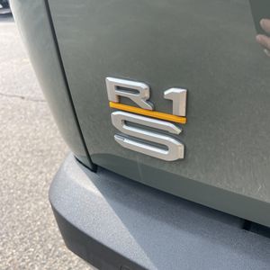 2022 Rivian R1S LAUNCH EDITION — миниатюра 23