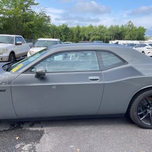 صورة 4 لـ 2023 Dodge CHALLENGER R/T SCAT PACK