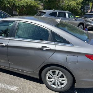 2011 Hyundai SONATA GLS 照片 6