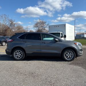 FORD EDGE SEL - 10
