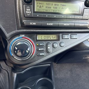 2014 Toyota PRIUS C TWO — фото 37