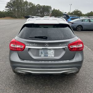 MERCEDES-BENZ GLA - 7