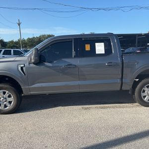 2022 FORD F-150 LARIAT photo 3