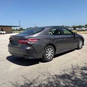 صورة 8 لـ 2020 Toyota CAMRY L