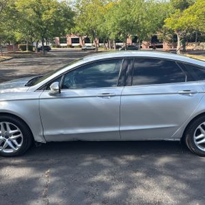FORD FUSION SE - 4