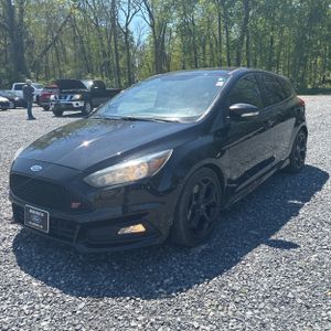 FORD FOCUS ST - 1
