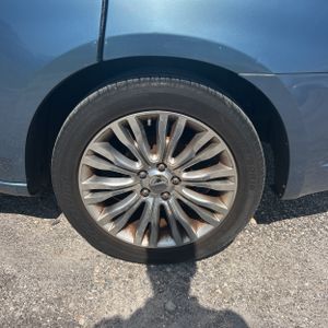 2011 Chrysler 200 LIMITED — миниатюра 18