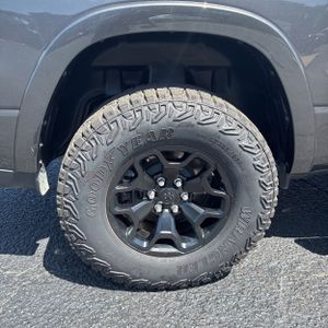2025 RAM 1500 BIG HORN thumbnail 19