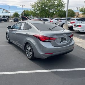 HYUNDAI ELANTRA LIMITED - 5