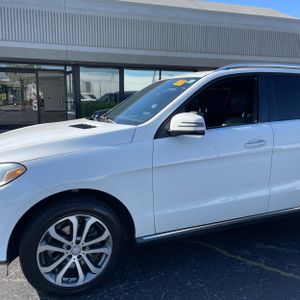 MERCEDES-BENZ GLE - 2