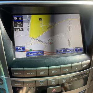 2015 Lexus LX 570 BASE — фото 39