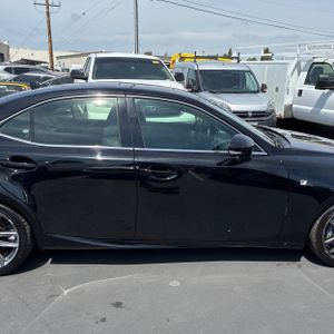 LEXUS IS 200T BASE - 9