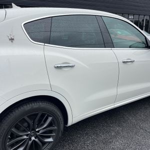 2024 Maserati LEVANTE GT ULTIMA — фото 9