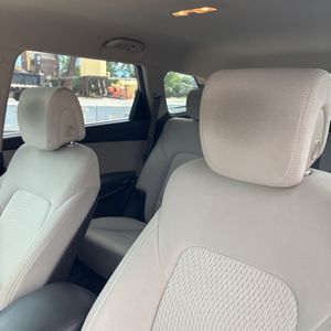 صورة 69 لـ 2017 Hyundai SANTA FE SE
