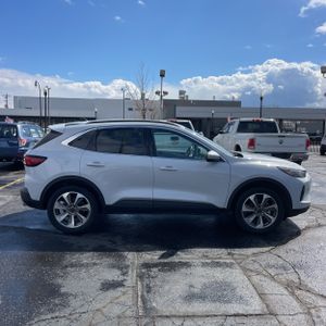 FORD ESCAPE PLATINUM - 10