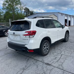 SUBARU FORESTER PREMIUM - 8