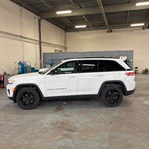 JEEP GRAND CHEROKEE ALTITUDE - 3