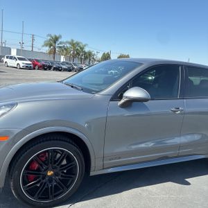 PORSCHE CAYENNE GTS - 2