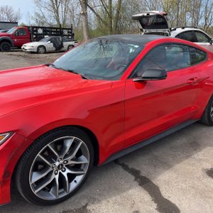 FORD MUSTANG ECOBOOST PREMIUM - 2
