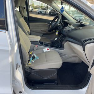صورة مصغرة 35 لـ 2018 FORD ESCAPE SE