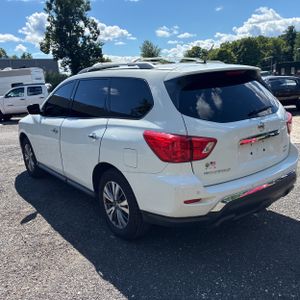 صورة 5 لـ 2017 Nissan PATHFINDER SV