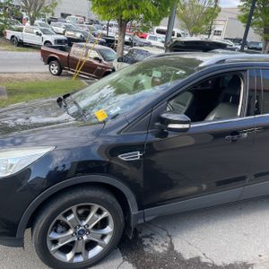 FORD ESCAPE TITANIUM - 2