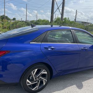 2024 Hyundai ELANTRA LIMITED — фото 9