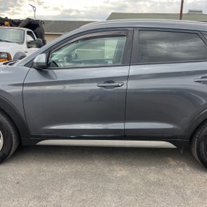 HYUNDAI TUCSON SEL - 4