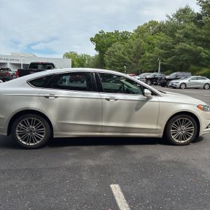 FORD FUSION SE - 10