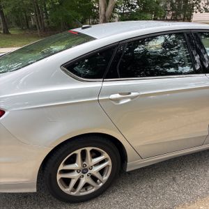 2015 FORD FUSION SE photo 9