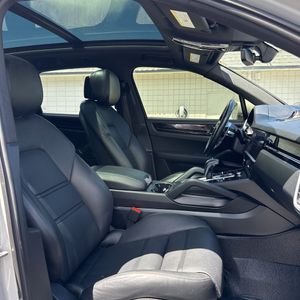 2020 Porsche CAYENNE BASE — миниатюра 22